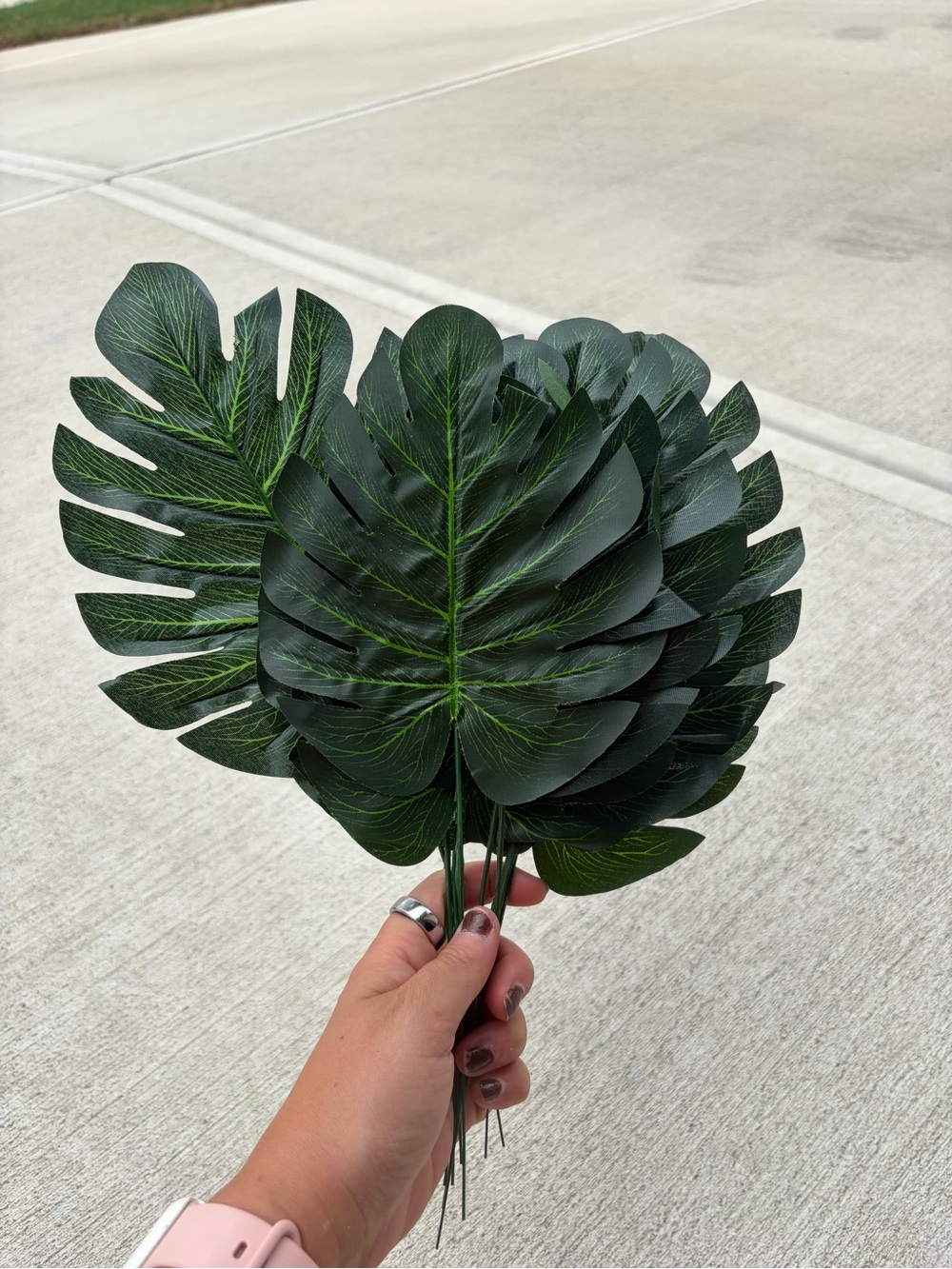 8 pcs Dark Green Faux Monstera Leaf Bundle - Home Accents Faux Florals